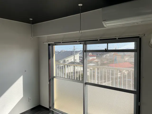 【住宅業界３０年】実績多数。室内物干しの取付をおこないます！サービスの画像