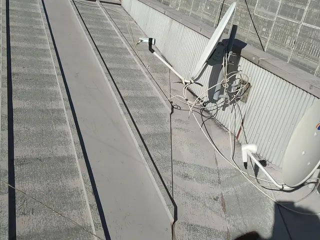 美観UP！！家の寿命を伸ばす屋根塗装!!家族団結で丁寧に作業いたします！サービスの画像