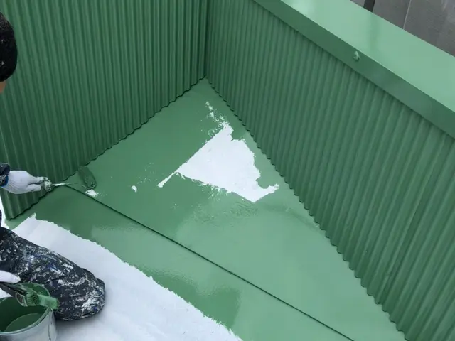 美観UP！！家の寿命を伸ばす屋根塗装!!家族団結で丁寧に作業いたします！サービスの画像