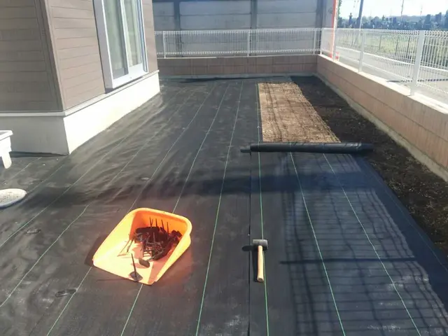 雑草、害虫対策しませんか?砂利、人工芝施工可能【実績15年】女性スタッフ同行可能サービスの画像