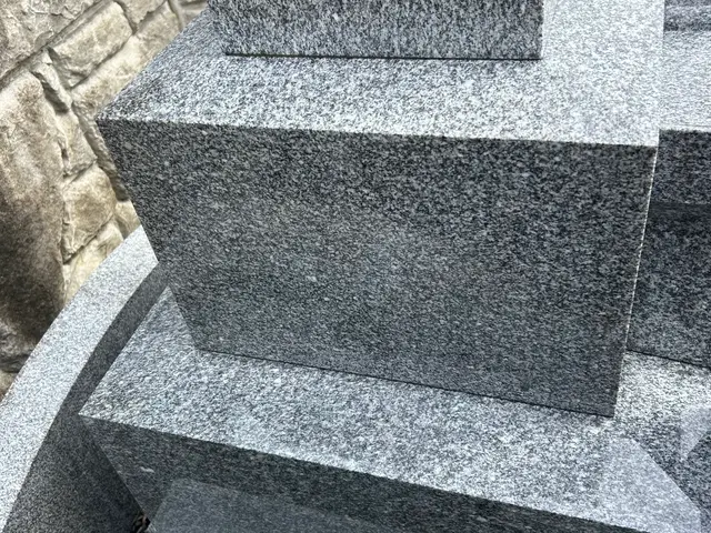 やりたくても中々忙しくて出来ない墓石クリーニング代行します。サービスの画像