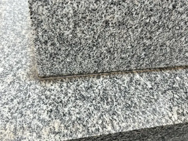 やりたくても中々忙しくて出来ない墓石クリーニング代行します。サービスの画像