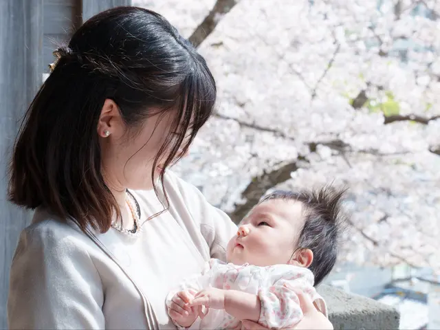 お宮参りの特別な一日を、赤ちゃんのペースで自然な表情を残します