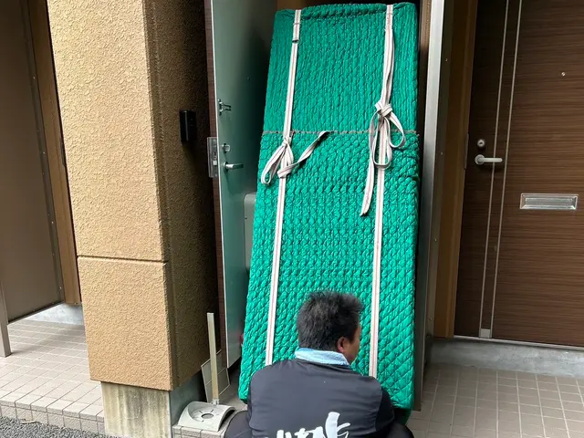 「格安で確実、スピーディに！引越し・年中無休」サービスの画像