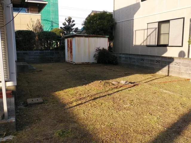 一度草を刈った後に細かなところはもう一度仕上げを行ってキレイにしあげます。サービスの画像