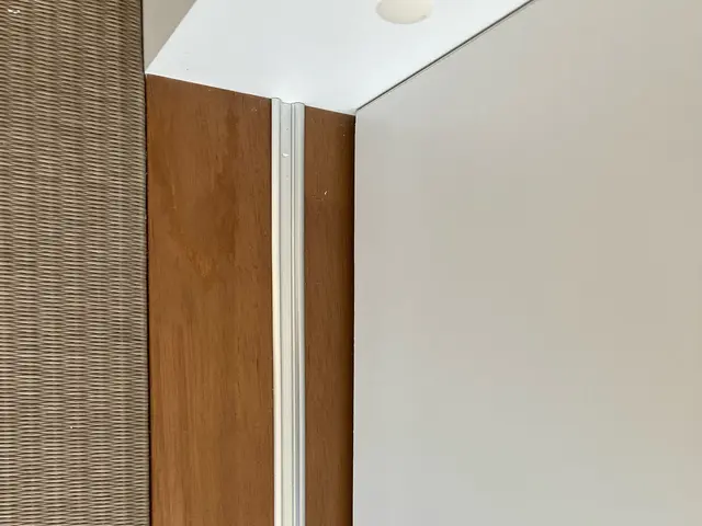 フロア補修☆枠・建具・巾木・カウンター等何でも補修します☆サービスの画像