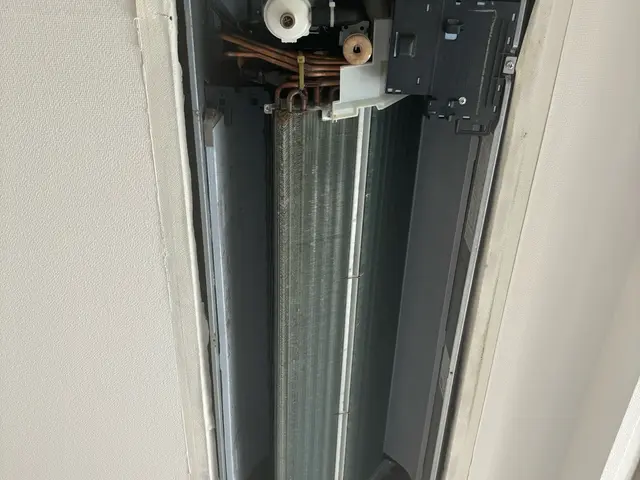 健康はきれいな空気から！徹底洗浄でカビとホコリを撃退！　複数台割引でお得！サービスの画像