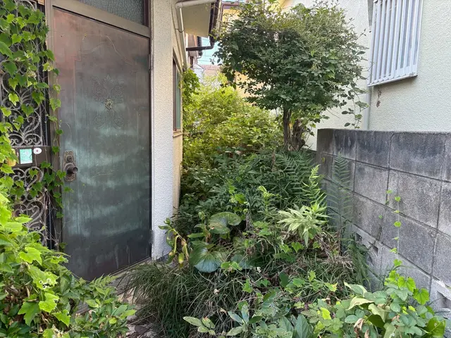 近隣の方への配慮も欠かしません◎損保加入、作業外注一切なし◎お気軽にご相談下さいサービスの画像