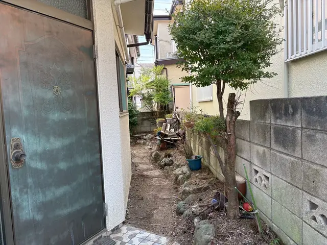 近隣の方への配慮も欠かしません◎損保加入、作業外注一切なし◎お気軽にご相談下さいサービスの画像