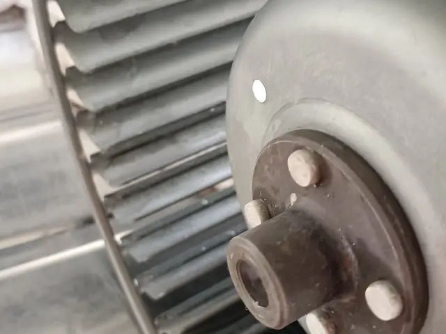 プロの技術でご満足いただけるように心を込めて作業いたしますサービスの画像