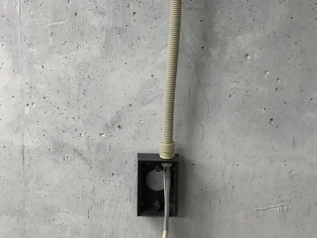 トヨタ自動車安全教育済み工事店！！テスラ充電器設置経験職人が工事致します。サービスの画像