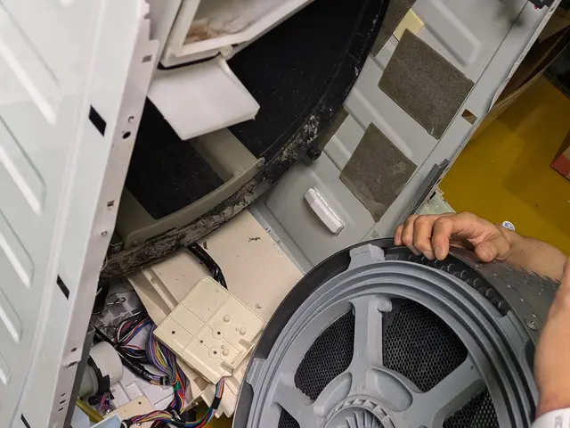 ドラム式洗濯機の排水もれ、エラー表示修理は当店にお任せ下さい。サービスの画像