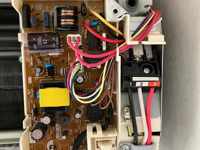 年間作業件数１０００件以上の安心の実績記念で★防カビコート無料になります。サービスの画像