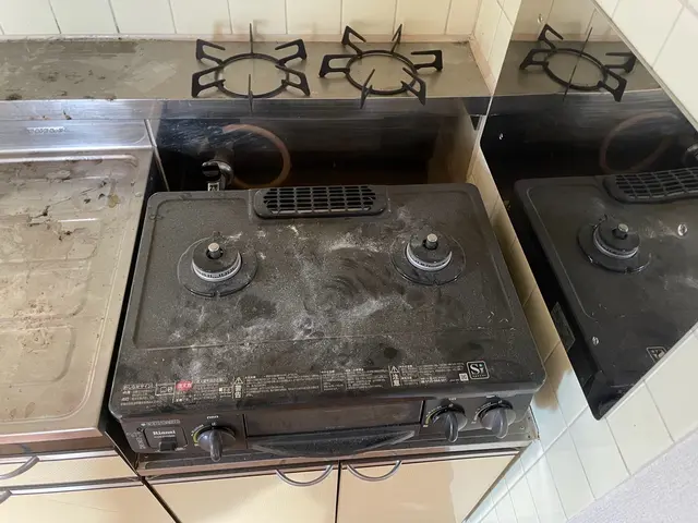 キッチン周り全体清掃(レンジフード以外)五徳・シンクもスッキリ清掃サービスの画像