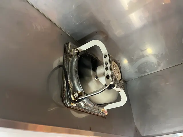 【口コミ★5継続中】プロの技でピカピカに！定期的な清掃で故障リスク半減！サービスの画像