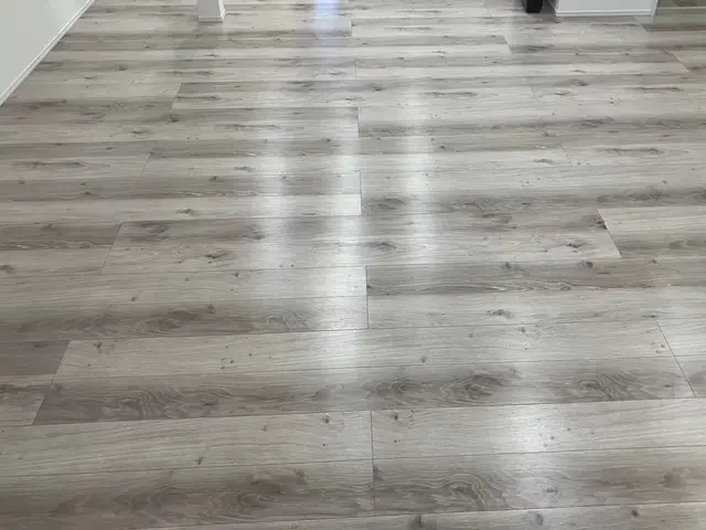 三姉妹のお父さんです(^^)皆様に寄り添ったご提案を心がけています！サービスの画像