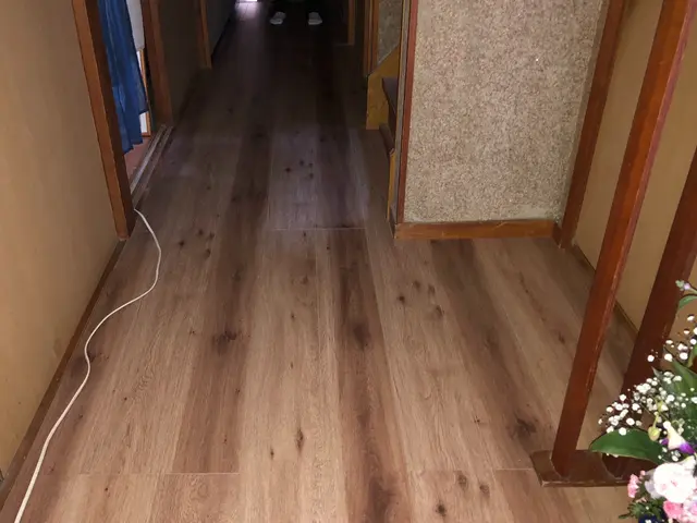 フローリングの張り替え・重ね貼りはお任せください！サービスの画像