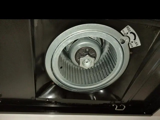 【オリジナル洗剤使用。油汚れに水垢、カビ等に効果バツグン！！ 】損害保険加入店サービスの画像