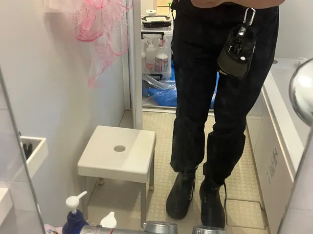 ☆三芳町発☆浴室のカビ・石鹸カスを丁寧に除去いたします♪鏡の鱗除去対応サービスの画像