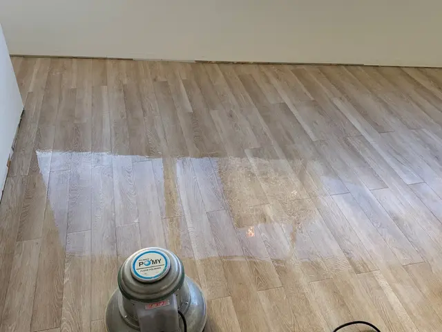 一般家庭、事務所、店舗などのフロアをその道20年のベテランが綺麗にします！サービスの画像