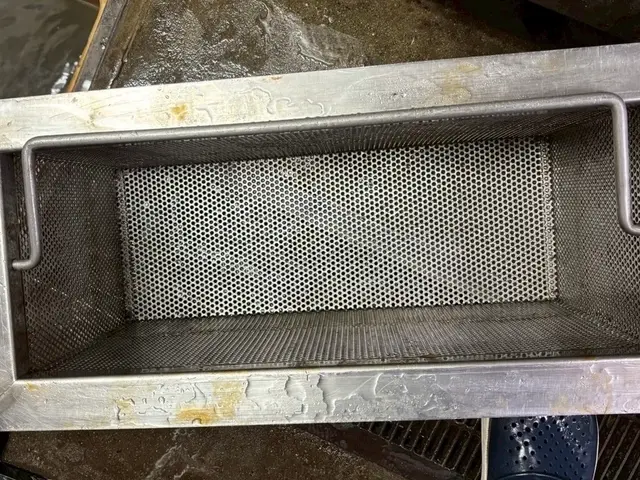 【店舗・法人】グリストラップ清掃はプロにお任せ！定期清掃にも対応！サービスの画像