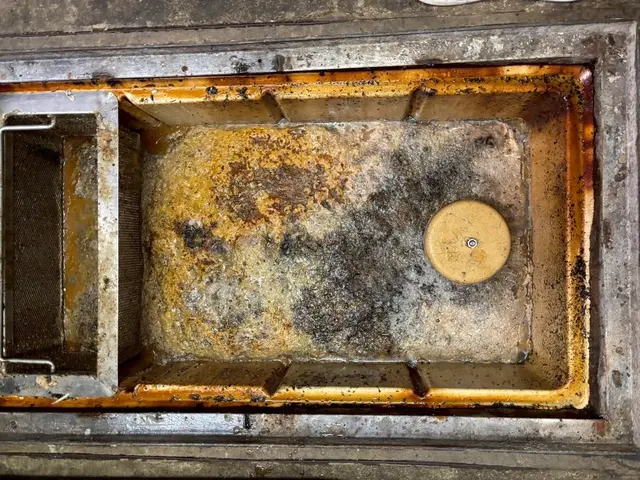 【店舗・法人】グリストラップ清掃はプロにお任せ！定期清掃にも対応！サービスの画像