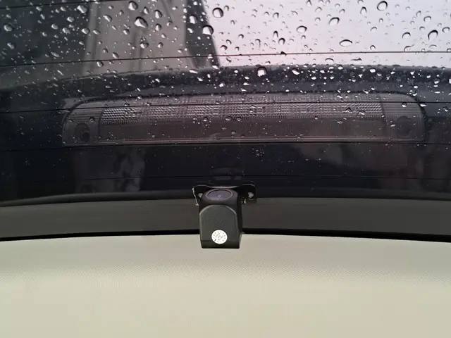 ☆ドライブレコーダーのお取り付け☆国家１級自動車整備士が作業します。サービスの画像