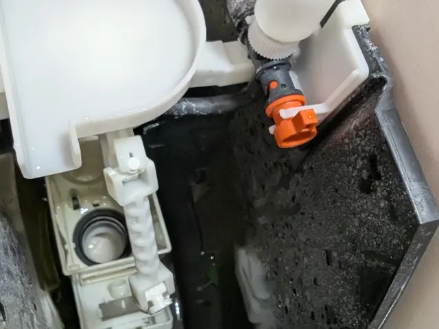 トイレのお悩み、水漏れ、部品交換、何でもご相談！写真送付で便器交換見積もり有り！サービスの画像