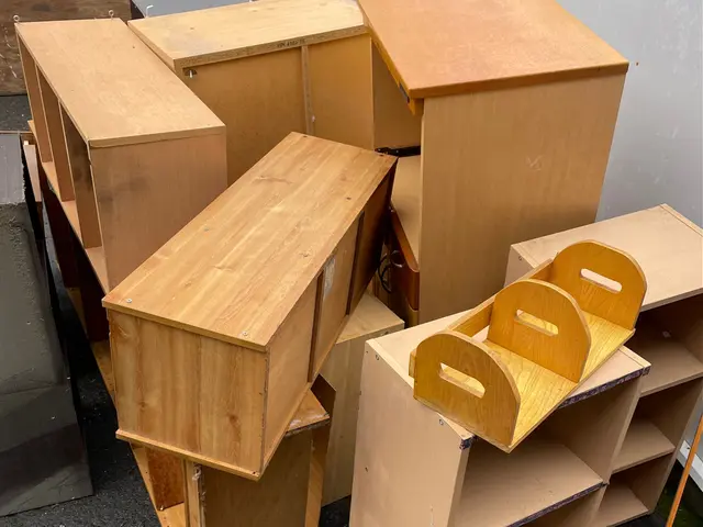 家具の移動　模様替え【業歴20年の経験と実績】早朝夜間対応可能　作業員2名〜対応サービスの画像