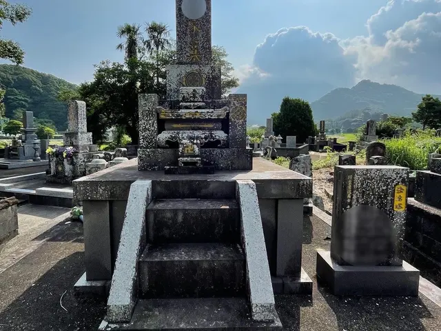 【期間限定】10月中のご予約で石塔コーティングサービス！お早めに！！サービスの画像