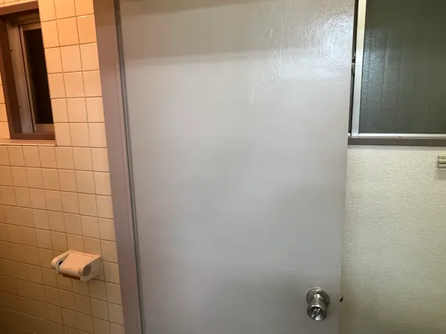 室内ドア修理サービスの画像