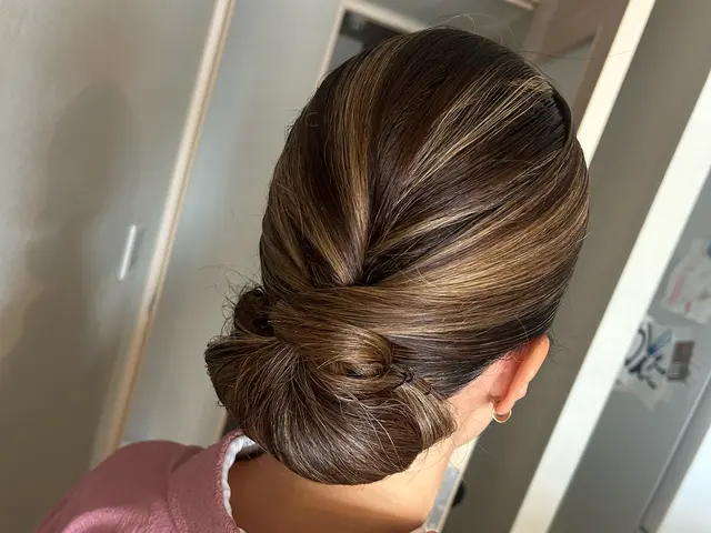 ≪ヘアセット込み・早朝料金ナシ！！≫2026成人式は満です！！