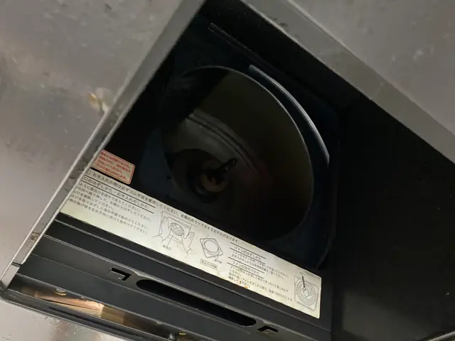 □他社とは違う圧倒的サービス□★★専用洗剤にてしっかり油汚れを落とします★★ サービスの画像