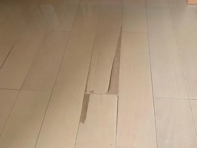 床の凹み・傷などの補修サービスの画像