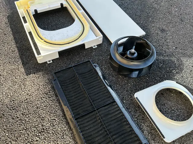 分解洗浄お任せ下さい。カビのコーティング剤サービス実施。心を込めて作業致します。サービスの画像