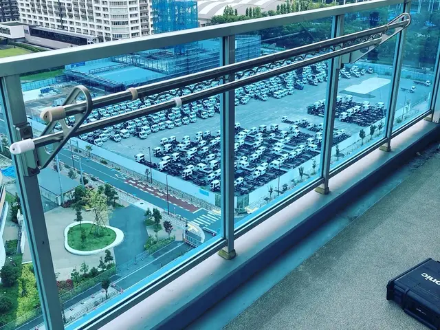 実績100件以上！屋外ホスクリーンメインでの取り付け致します！サービスの画像