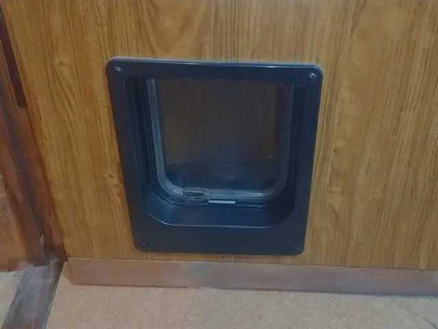 ペットドアの取付・製作なら当店へ！サービスの画像