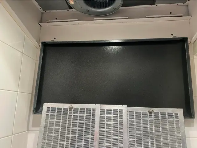 こだわり洗剤で徹底2度洗い◎2人作業で丁寧に仕上げます！エアコン等同時予約で割引サービスの画像