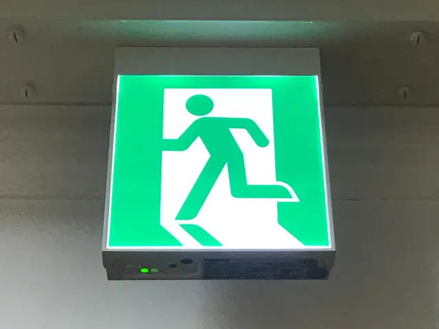 照明取付・交換お任せください。インボイス対応サービスの画像