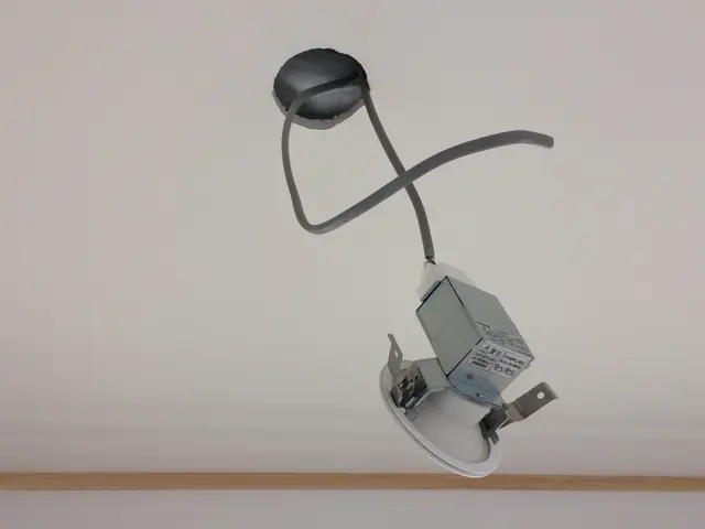 照明取付・交換お任せください。インボイス対応サービスの画像