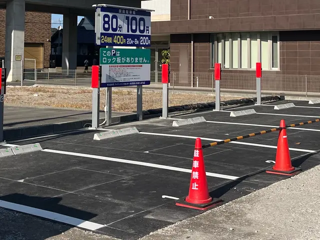 駐車場ライン引承ります！サービスの画像