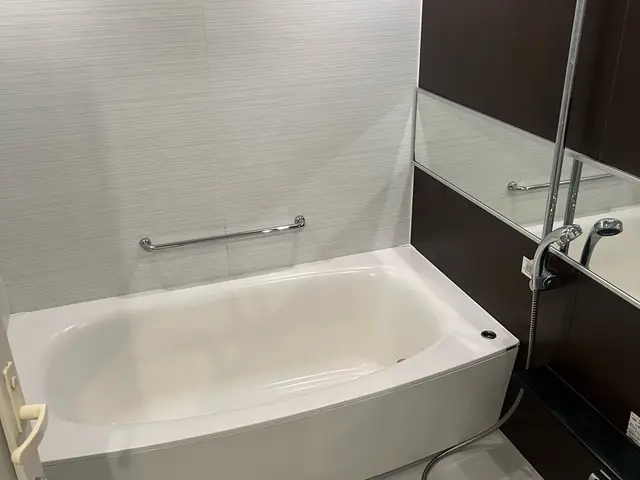 【お子様・ペット大歓迎】水垢、石鹸カス、鏡汚れ綺麗にします！サービスの画像