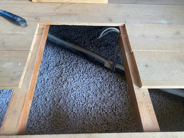 《シロアリ駆除歴10年》シロアリを徹底的に根絶！施工前後の写真◎最長5年保証◎サービスの画像