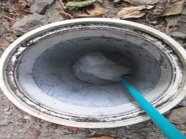 【排水口 清掃0円!!】高圧洗浄機による排水管清掃サービスサービスの画像