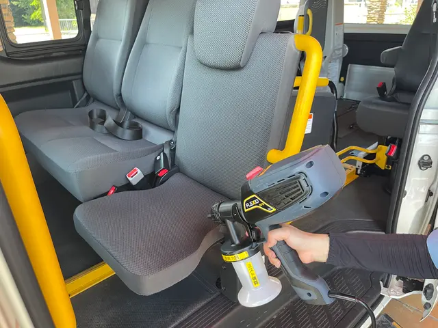 ☆嘔吐対応や消臭お任せください☆当日乾燥☆年間施工台数500台以上！サービスの画像