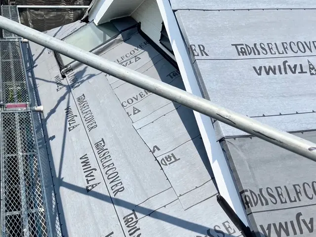 屋根葺き替え工事はお任せください！サービスの画像