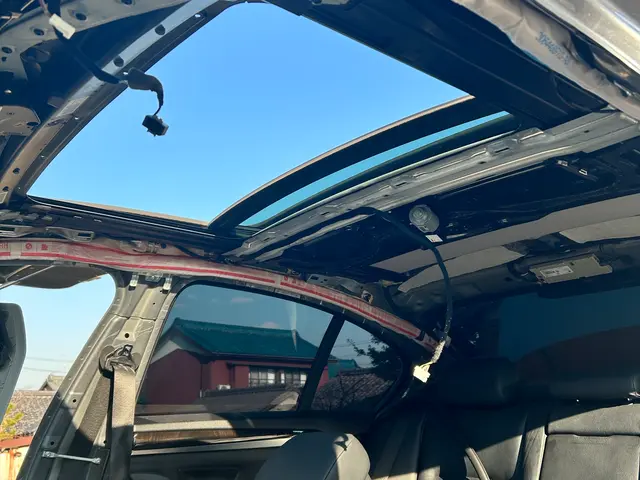 フリップダウンモニター　出張取付　国産サービスの画像