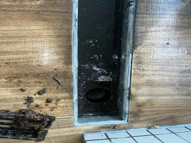 笑顔とありがとうがあふれるベランダ清掃サービスの画像