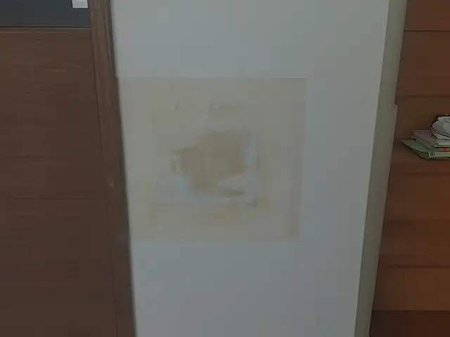 壁の穴、凹みの補修なら当店へ！サービスの画像