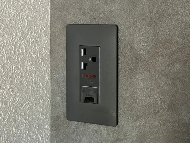 室内コンセント（増設）・電気スイッチ（増設）工事サービスの画像